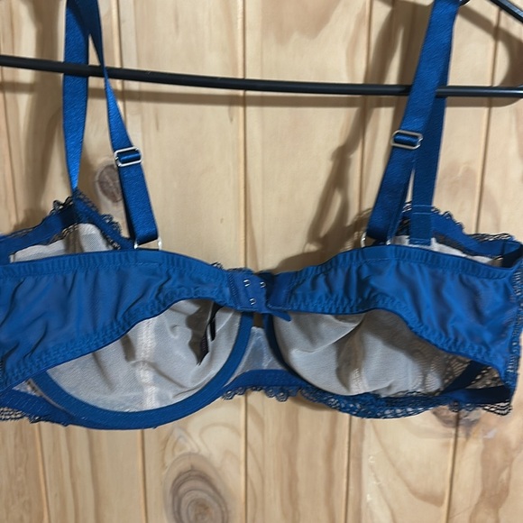 Frederick's of Hollywood Blue Lace Bra Intimates - Picture 3 of 5